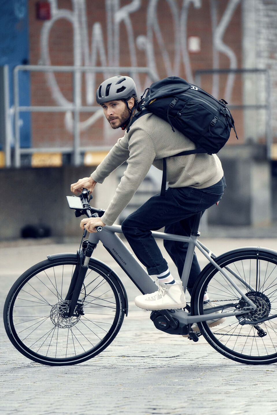 Probefahrt Agiles Fahrverhalten, sportliche Sitzposition und aufgeräumte Optik - das sind die Kennzeichen des "Roadster" von Riese und Müller. Jetzt kommt u.a. ein stärkerer Akku dazu.